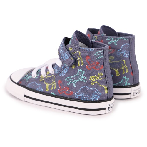 Constellations Easy-On Chuck Taylor All Star Sneakers in Purple Constellations Easy-On Chuck Taylor All Star Sneakers in Purple